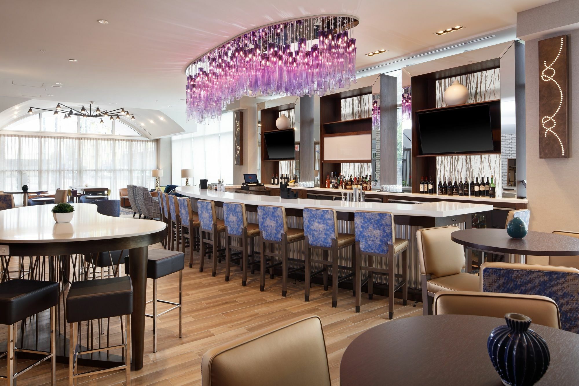 Springhill By Marriott Downtown/canal Street